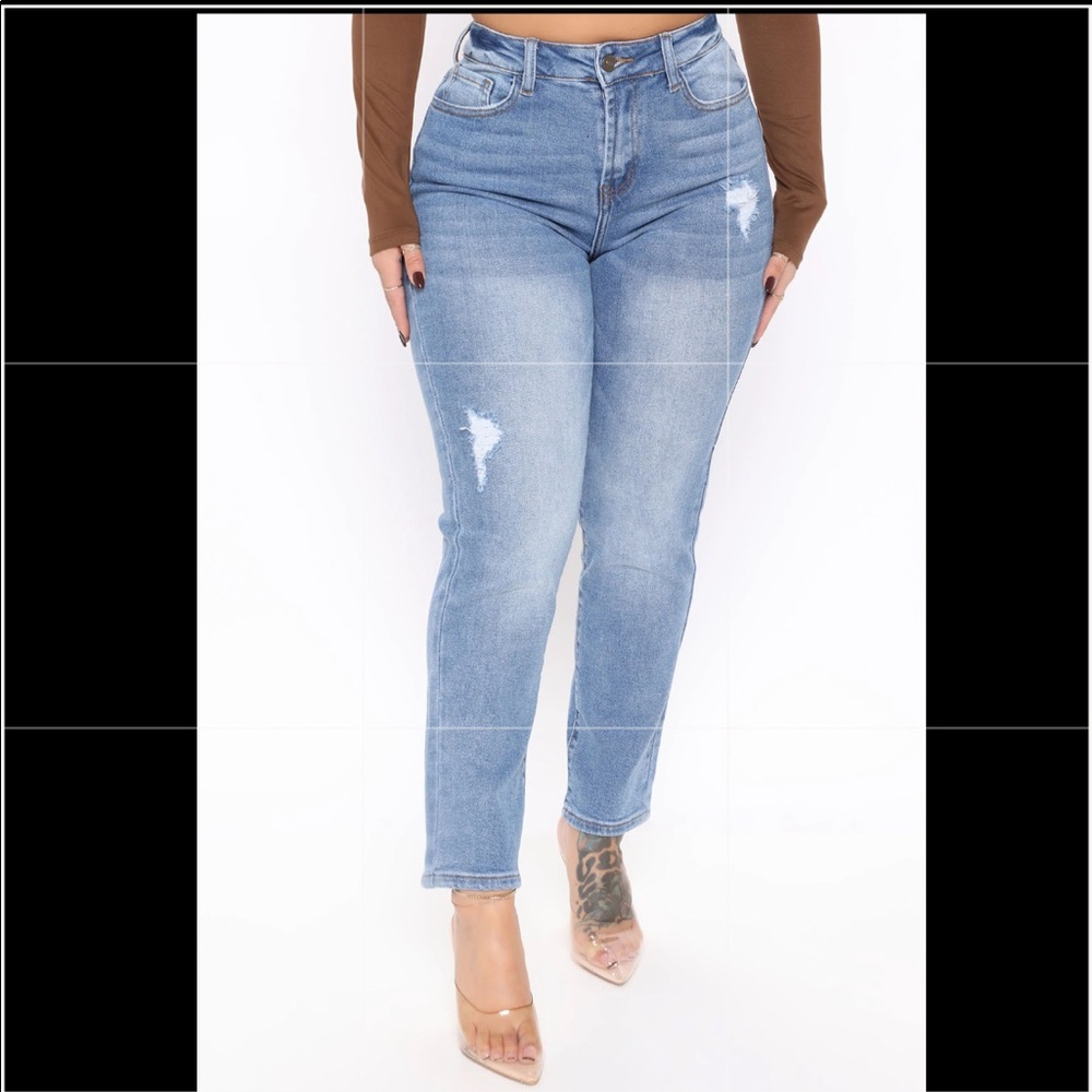 Fashion nova high rise mom jeans